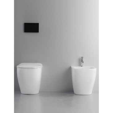 Toilettes et bidet sans rebord de toilettes sanitaires muraux ont ralenti le couvercle de la tasse | Kolly