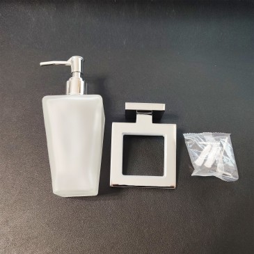 Porta sapone liquido in vetro con finiture cromate quadrato Zurigo