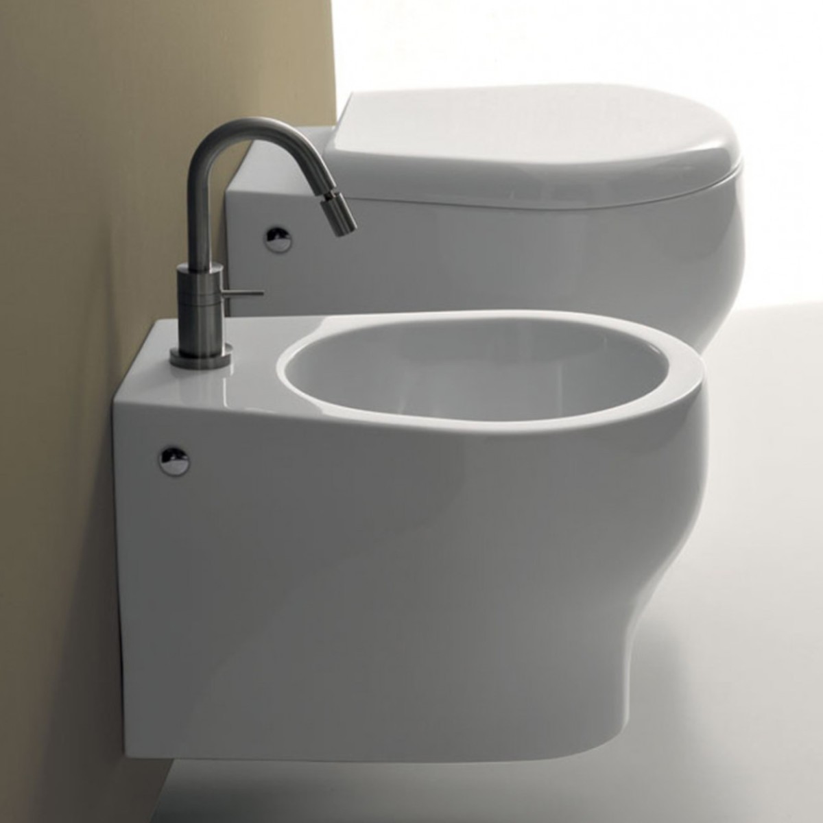 WC e bidet sospesi moderni ceramica bianco lucido serie Funf