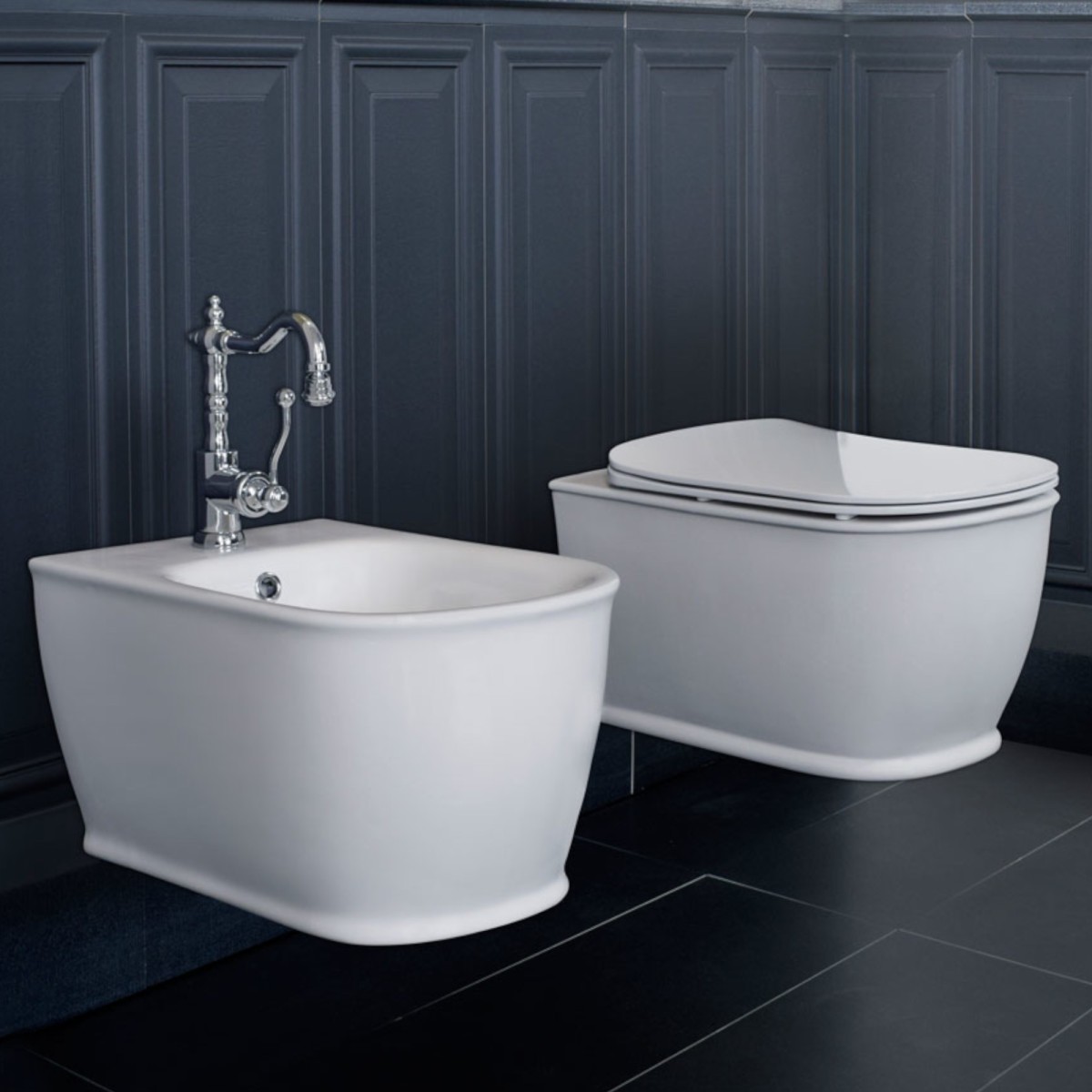 WC e bidet sospesi installazione a muro ceramica bianco lucido Stylish con coprivaso softclose