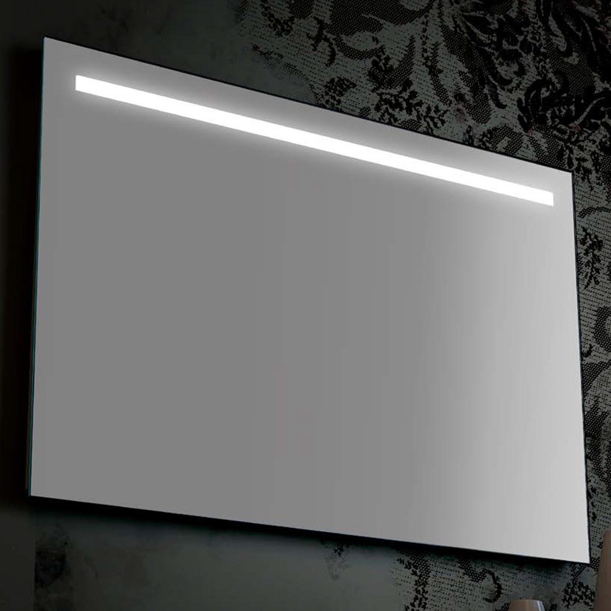 Miroir LED avec lumière naturelle proposé